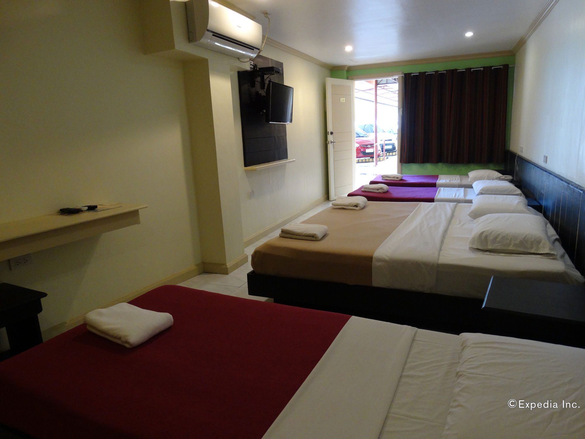 Davao Royal Suites y residencias Exterior foto